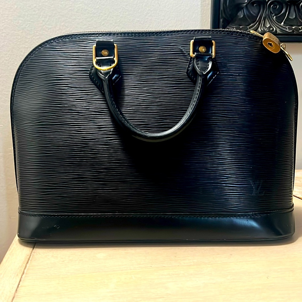 Louis Vuitton Alma Pm Epi Leather